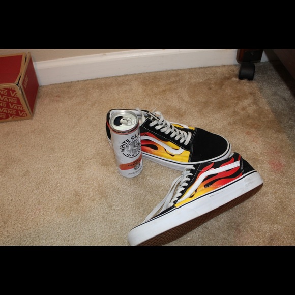 Old skool (Flame) black and white Vans shoes - Picture 2 of 5